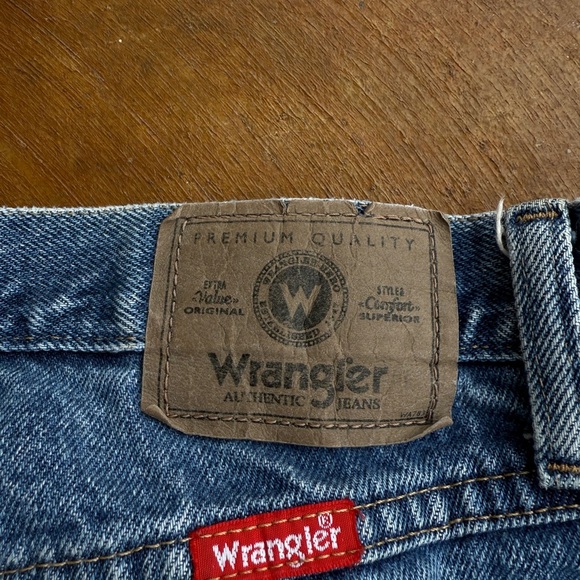 Wrangler straight leg  Blue Jeans​ - Picture 3 of 9